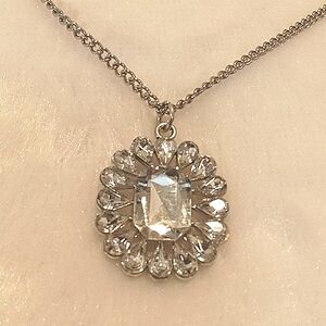 4 Caret Rhinestone Pendant Surrounded By 16 1/4 Caret Stones! Silvertone Setting
